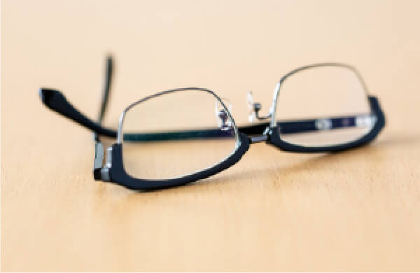 めがねとさいふ